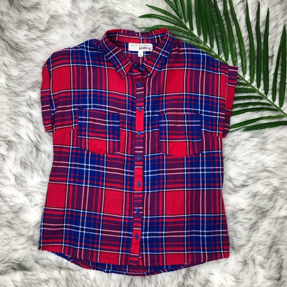 I'm in Love with Derek Womans Plaid Short Sleeve